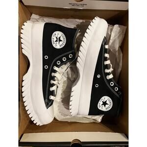 Converse - brand new women's 10.5